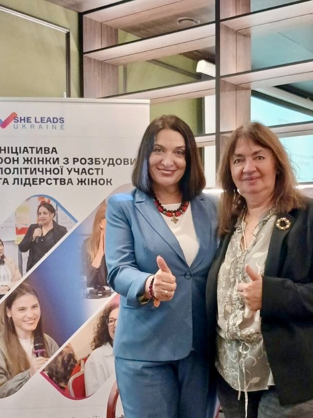 Сертифіковані досвідчені тренерки Лілія Кісліцина та Тетяна Баєва допомогли учасницям посилити лідерські та політичні навички