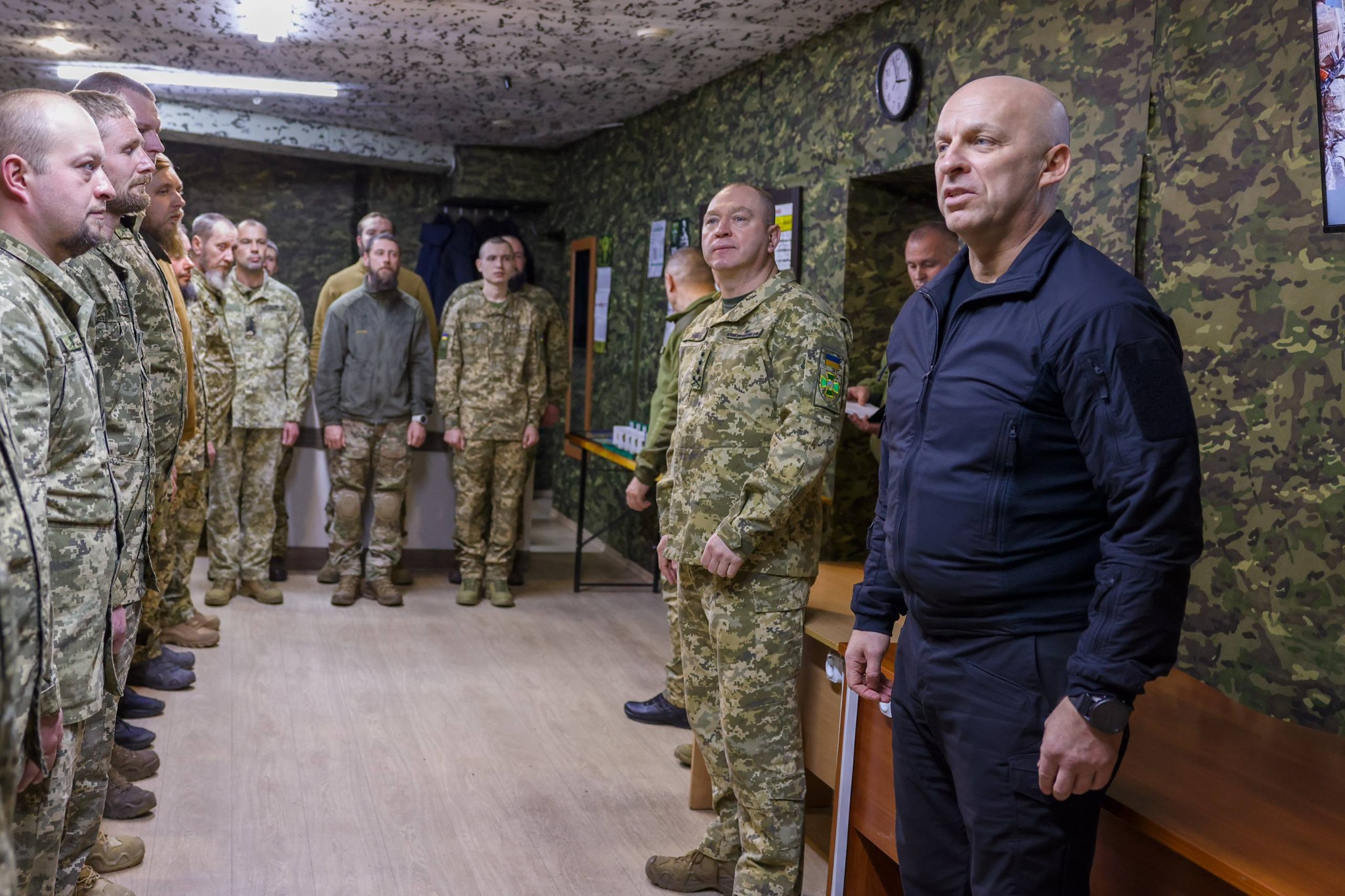 Bадим Філашкін зустрівся з бійцями 3 прикордонного загону імені Героя України полковника Євгенія Пікуса