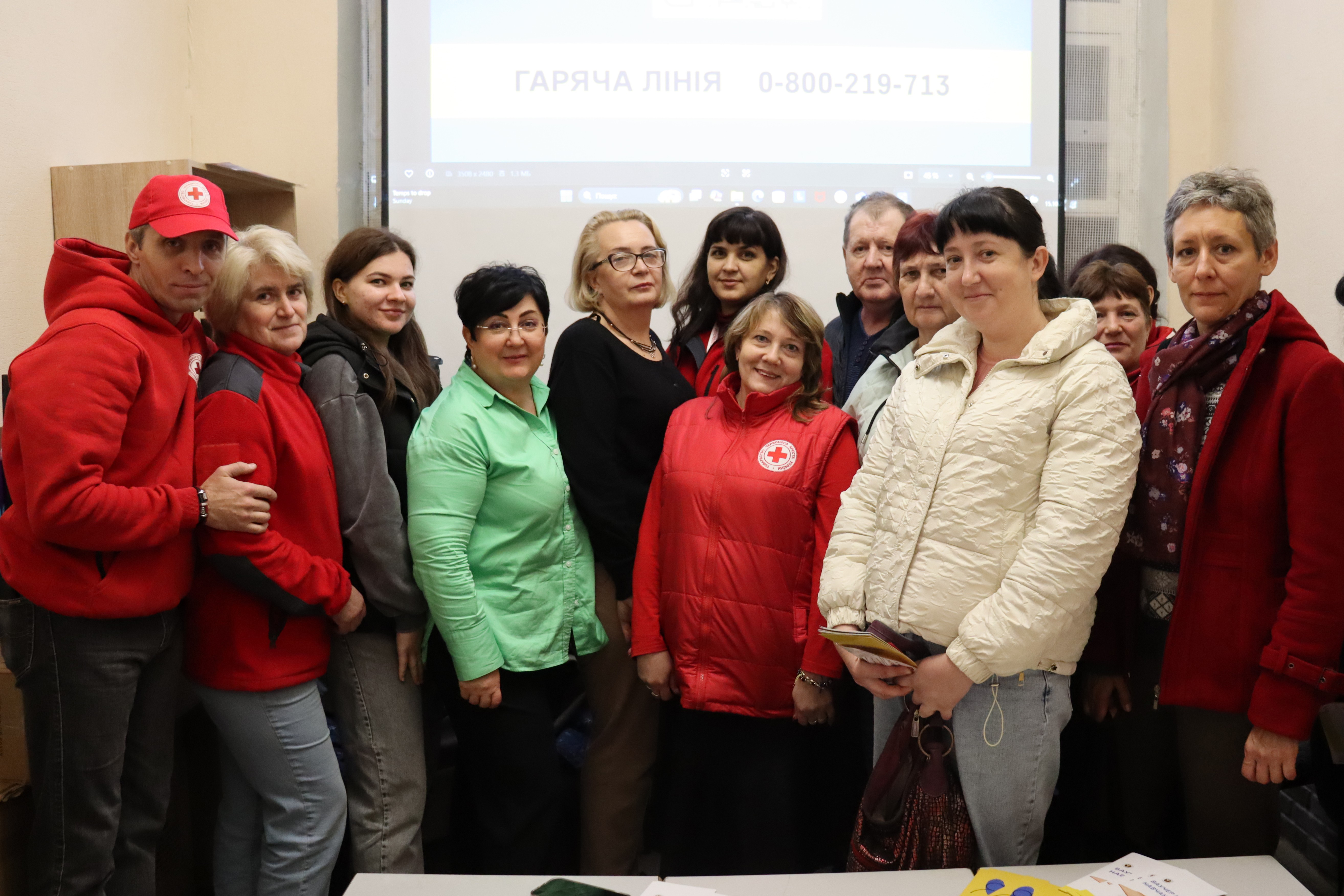 Наталія Адамова зустрічається з фахівцями Краматорської філії Товариства Червоного Хреста