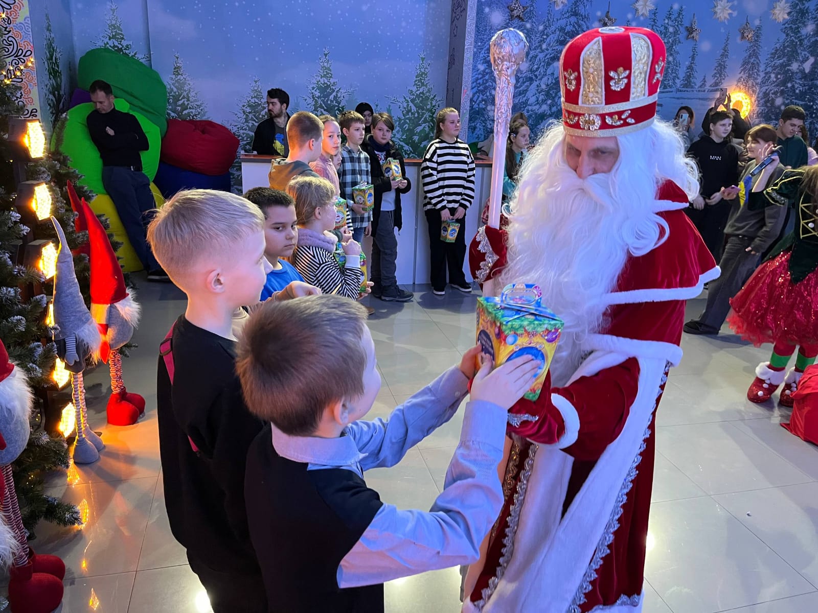 Фото без опису