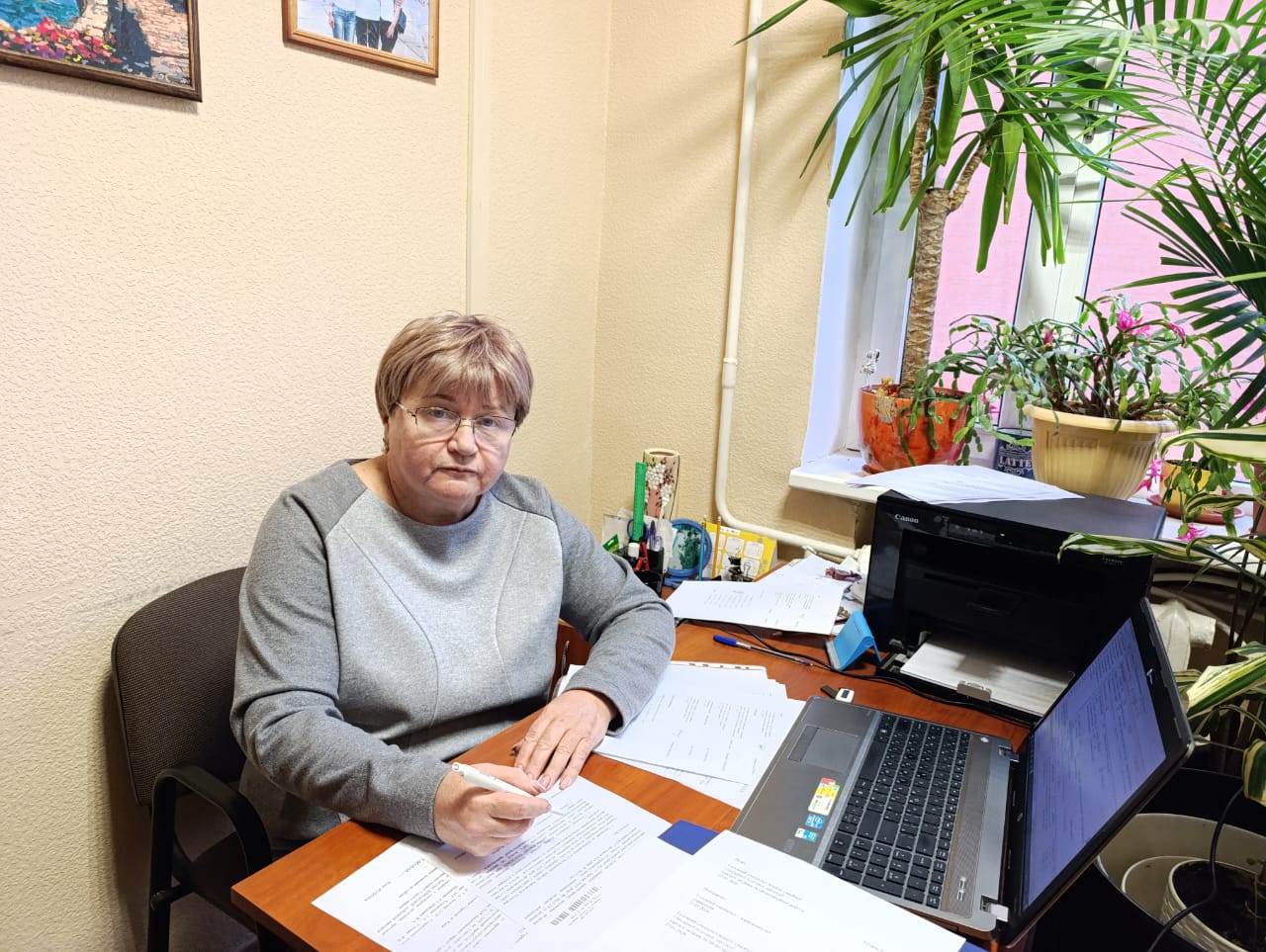 Виступ начальниці управління сім’ї, молоді та масових заходів національно-патріотичного виховання Донецької облдержадміністрації Лілія Золкіна на круглому столі «Запобігання та протидія гендерно зумовленому насильству в Україні: виявлення ключових прогалин та вироблення конкретних пропозицій для їх усунення».