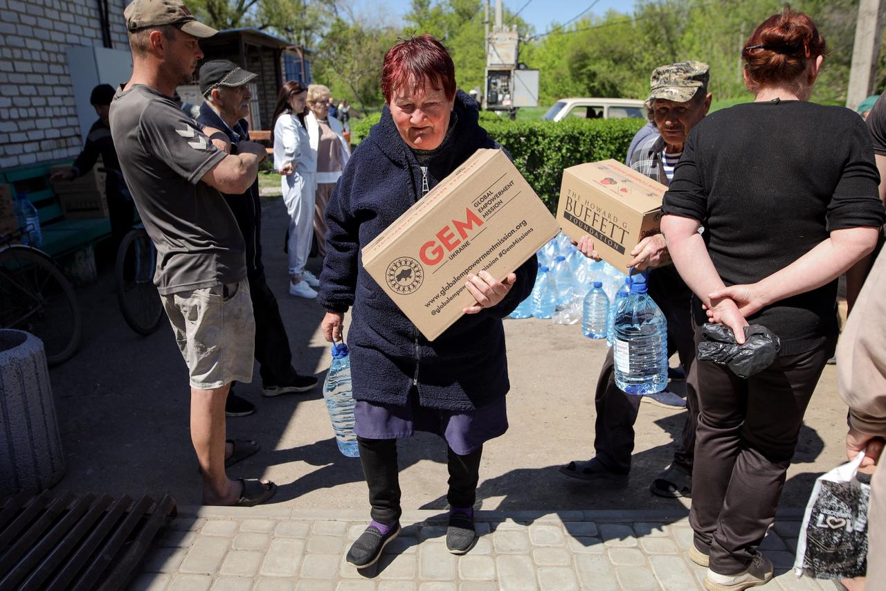 За тиждень мешканцям Донеччини доставили майже 150 тисяч тонн гуманітарної допомоги