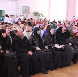 Служителі